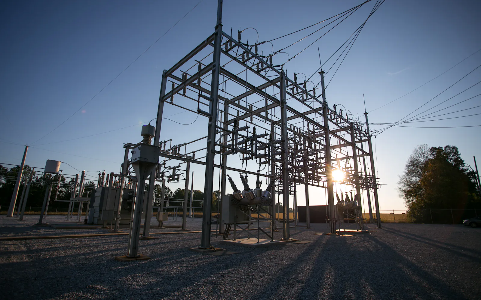 One map of how transmission projects get built